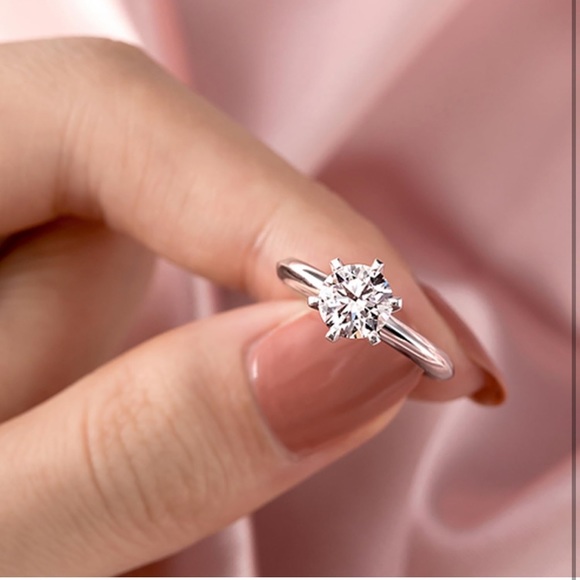 Jewelry - 1 Carat D Color VVS1 Clarity Moissanite Rings Round Cut Moissanite Gold Plated